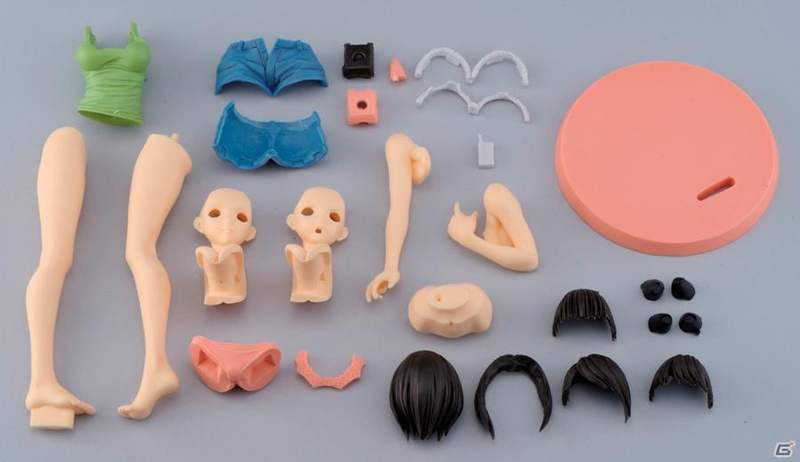 Illustration for article titled The Horror of Plastic Figures
